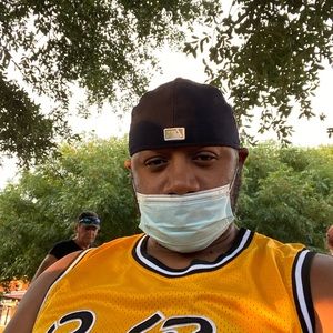 Meet your Posher, Farris